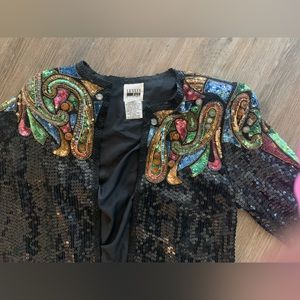 vintage Leslie fay cover with should pads